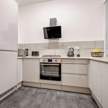 1 Bed In 91113 *